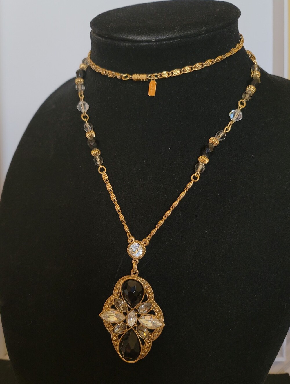1928 Necklace Black, Clear, & Smoke Colored Faceted Glass Beads - Vintage Estate - Picture 3 of 8